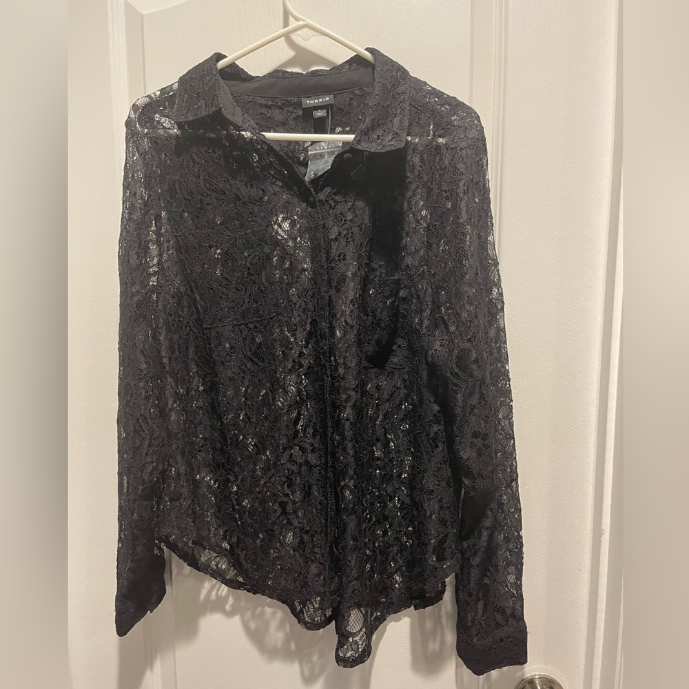 Torrid new lace long sleeve shirt size 1 aka size 14-16